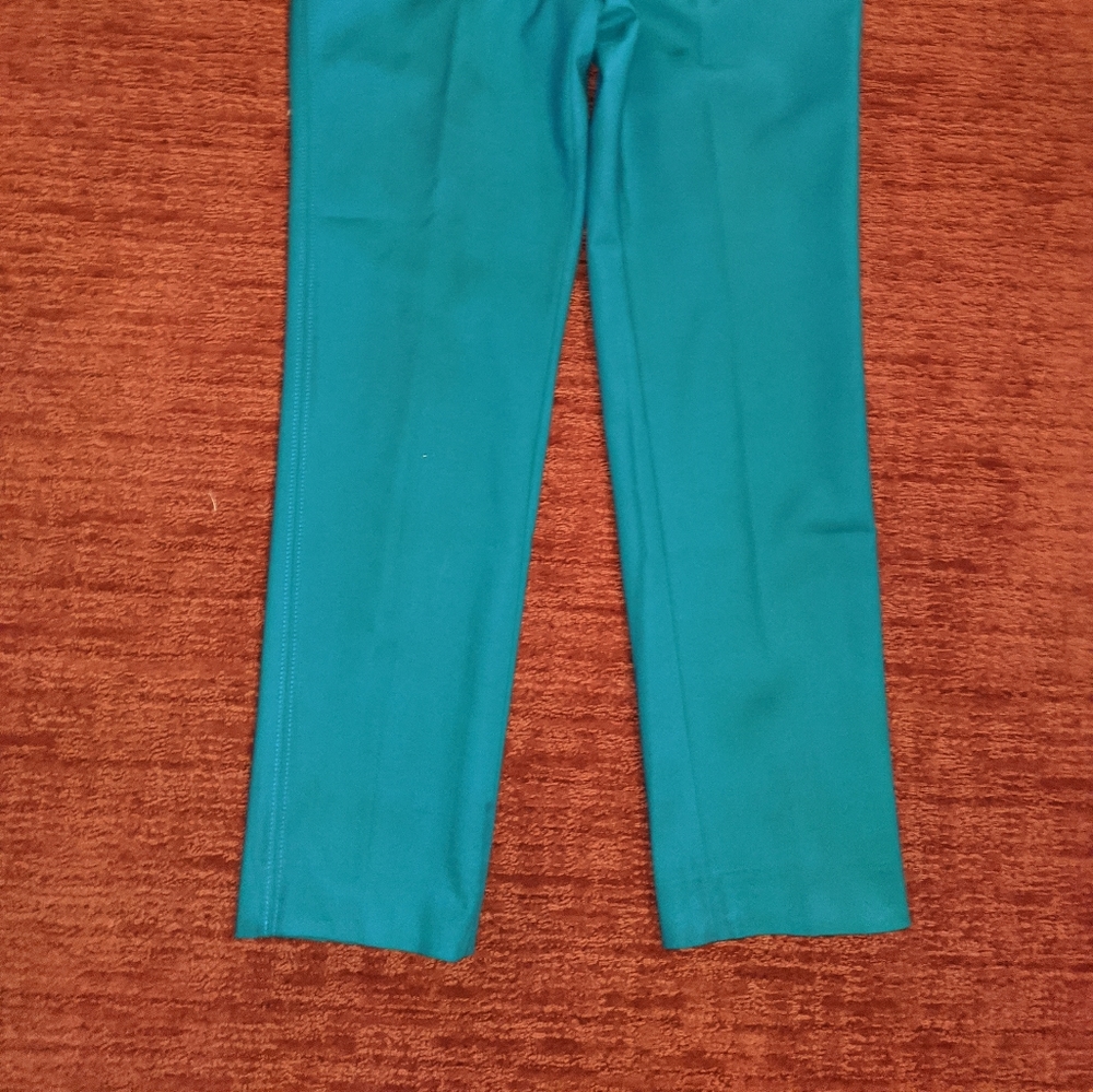 Capris - Picture 4 of 4